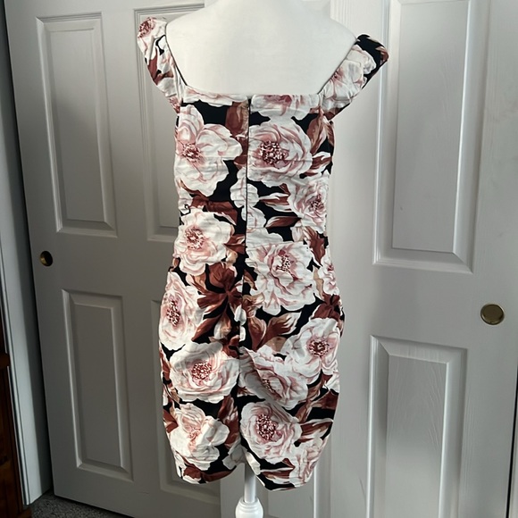 Express, floral dress - Picture 2 of 2